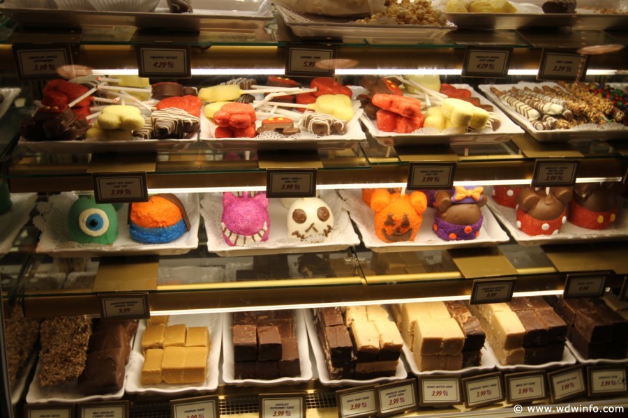 Big-Top-Souvenirs-08