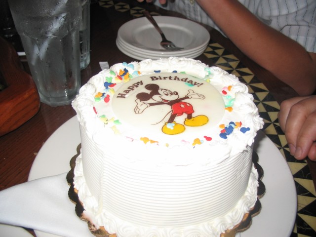 Birthday_Cake_at_Ohana
