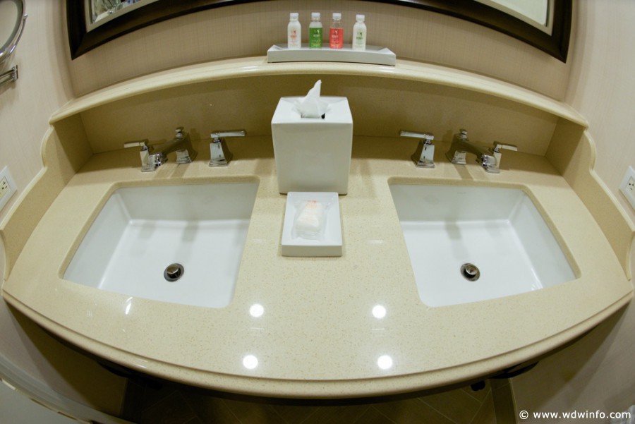 Boardwalk-Inn-Standard-Room-26