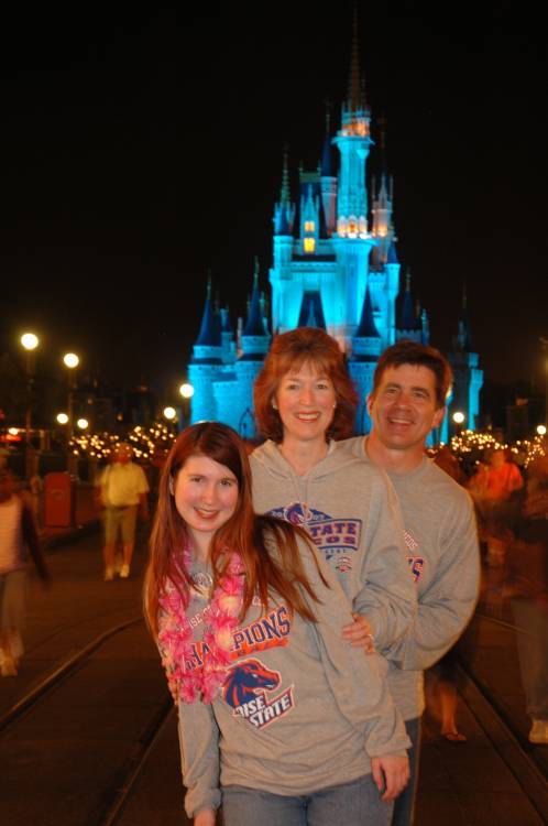 Boise bronco fans-bronco blue castle!