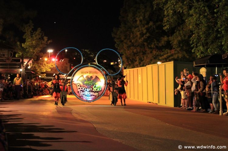 Boo-to-You_Halloween_Parade_03