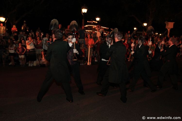 Boo-to-You_Halloween_Parade_19