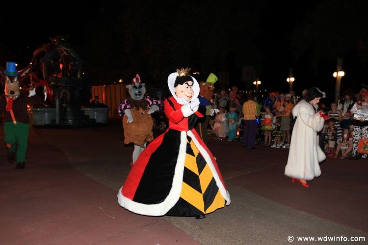 Boo-to-You_Halloween_Parade_35