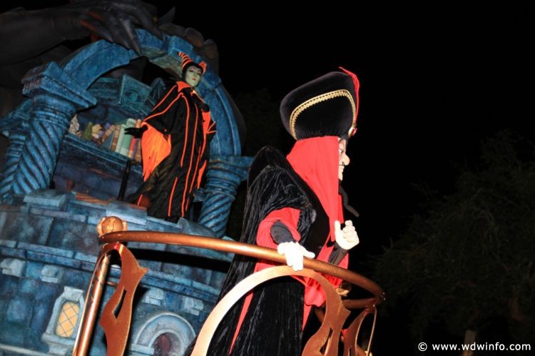 Boo-to-You_Halloween_Parade_38