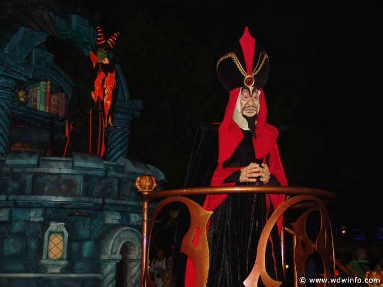 Boo-to-You_Halloween_Parade_39