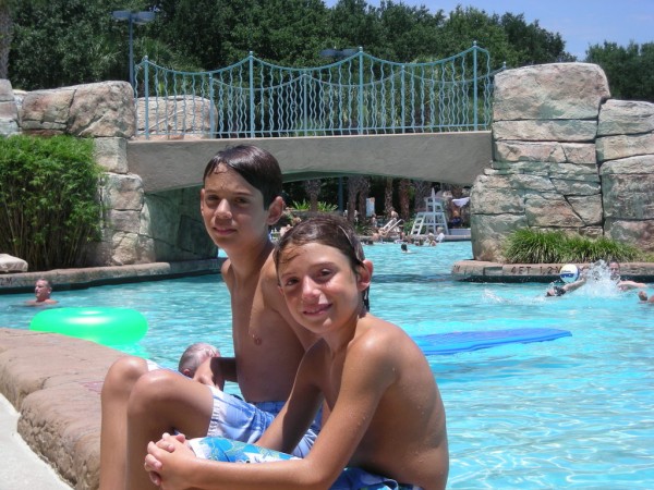 boysbypool2_600_x_450_