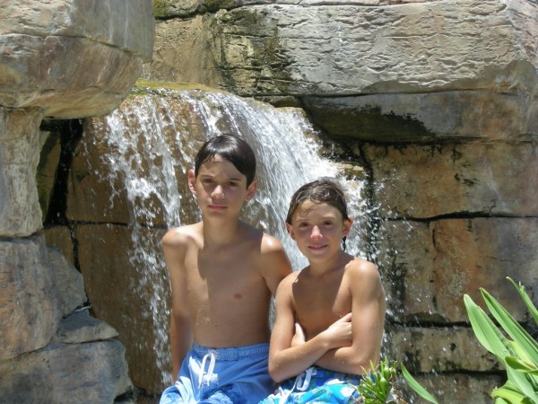 boysbypool_600_x_450_