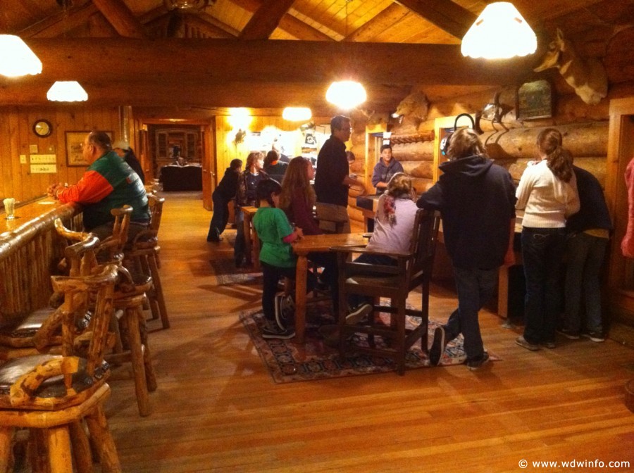 Brooks-Lake-Lodge-Dinner-004