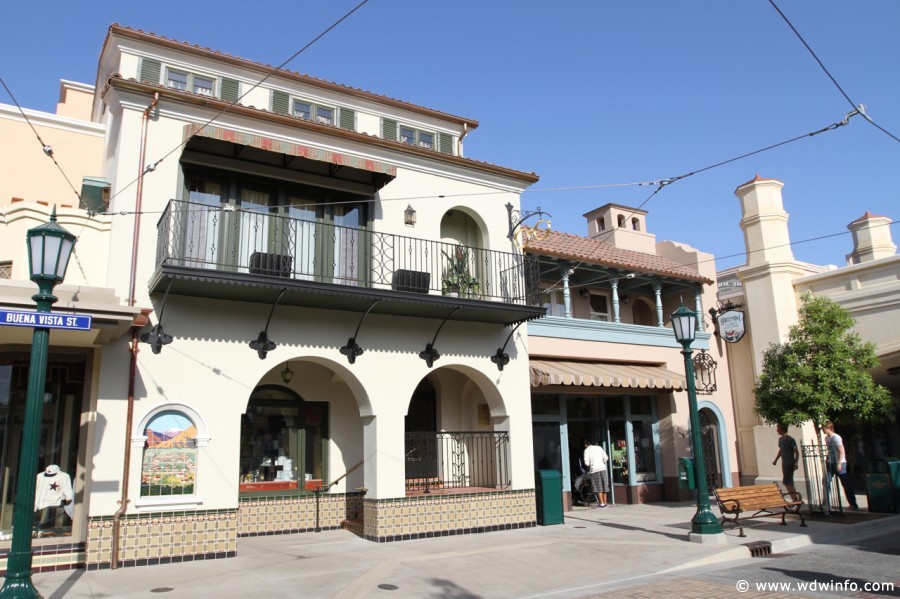 Buena-Vista-Street-021