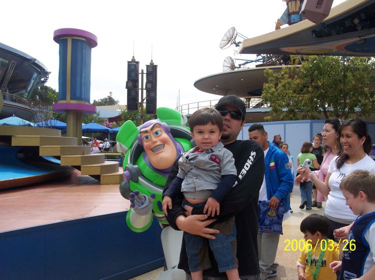 Buzz in Tommorrowland