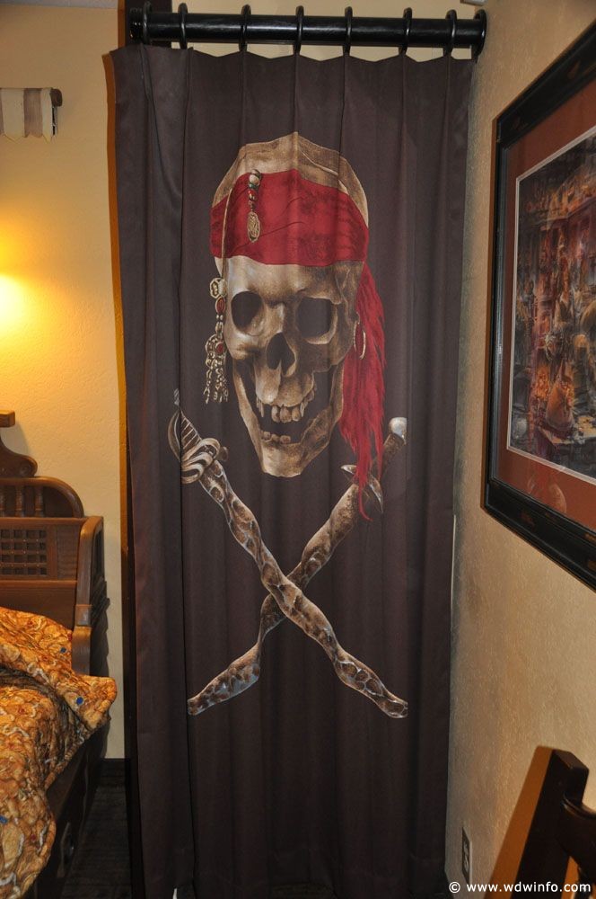 caribbean_beach_pirate_rooms003