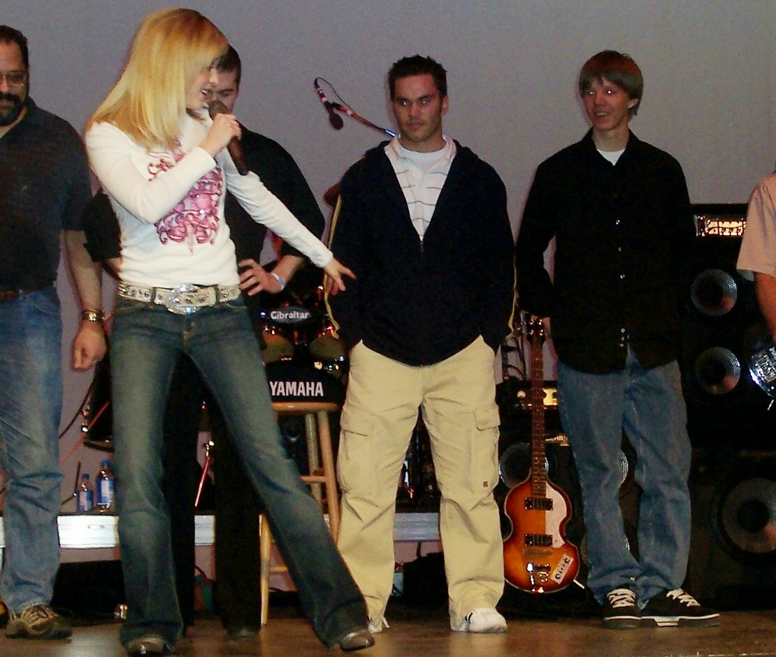 Carmen teaching line dance