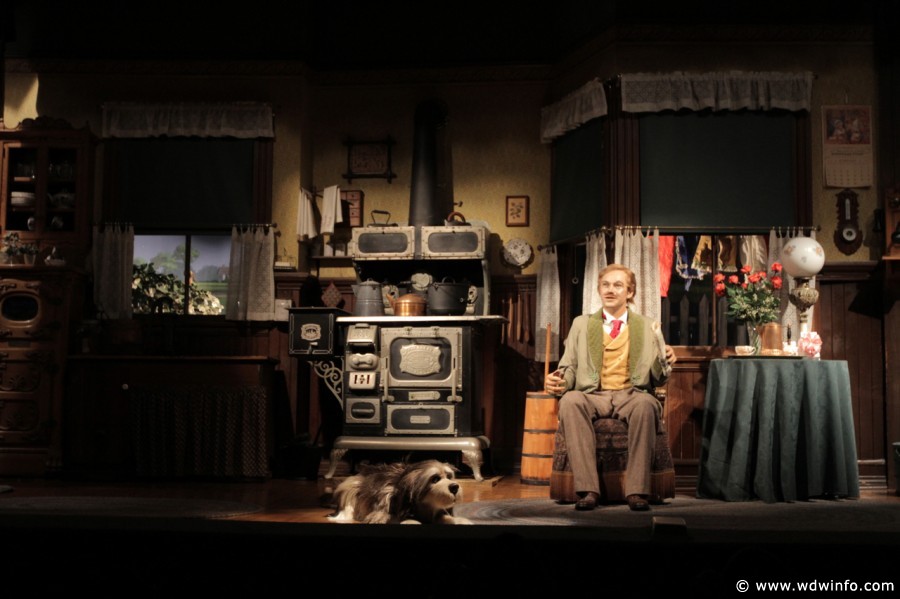 carousel of progress magic kingdom scene 1