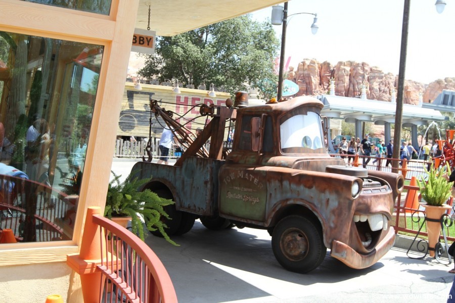 Cars-Land-018