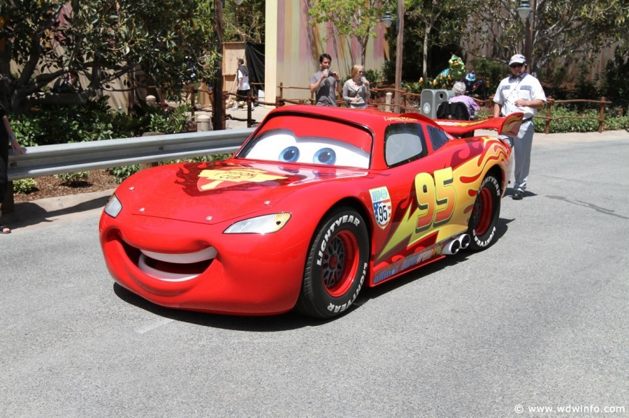 Cars-Land-035