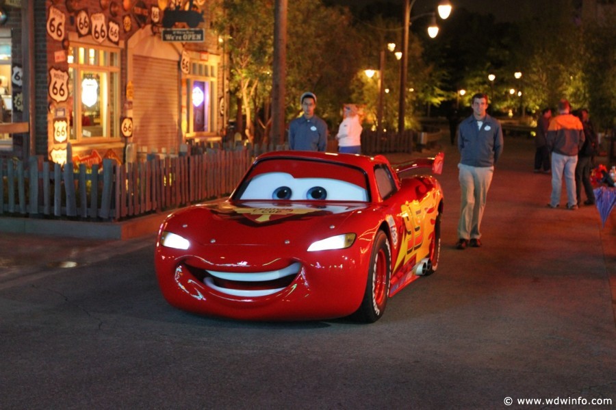 Cars-Land-036