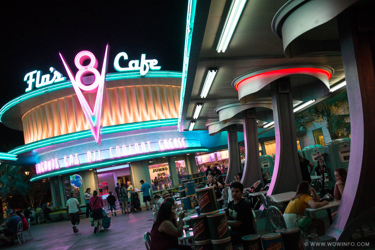 Cars-Land-18