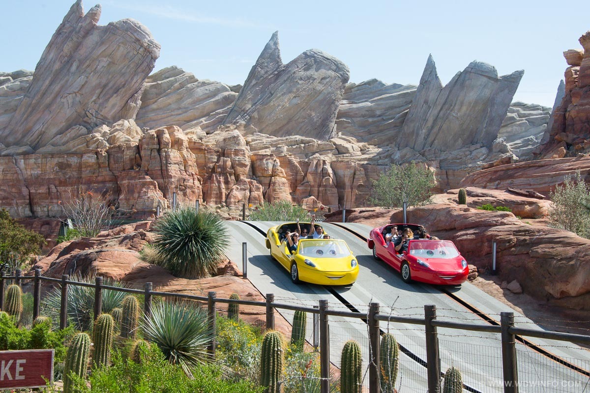 Cars-Land-29