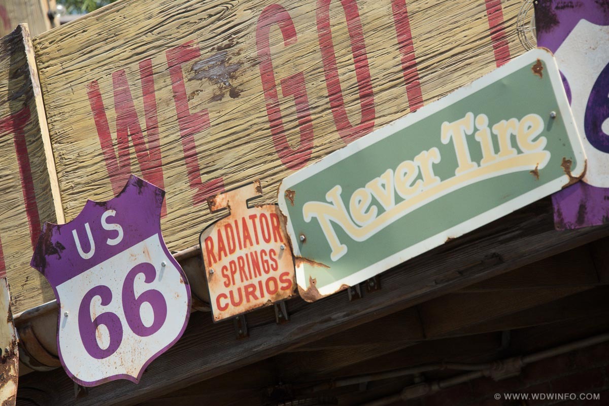 Cars-Land-38