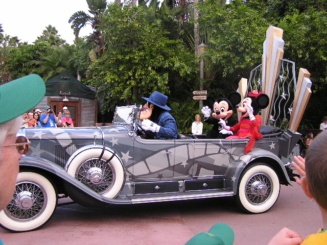 Cars & Stars parade