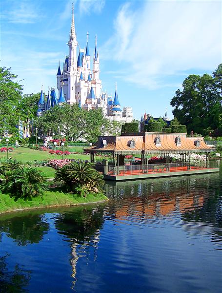 Castle shot from TL bridge.
