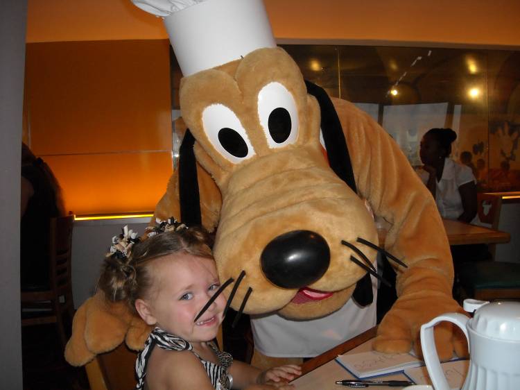 Chef Mickey's w/ Pluto n Ellie