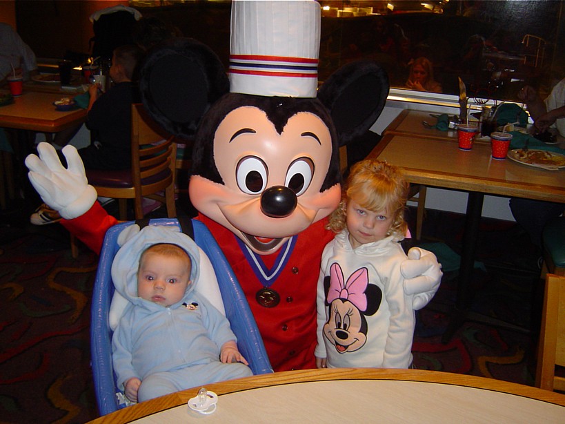 Chef Mickey's4 - 11/2004