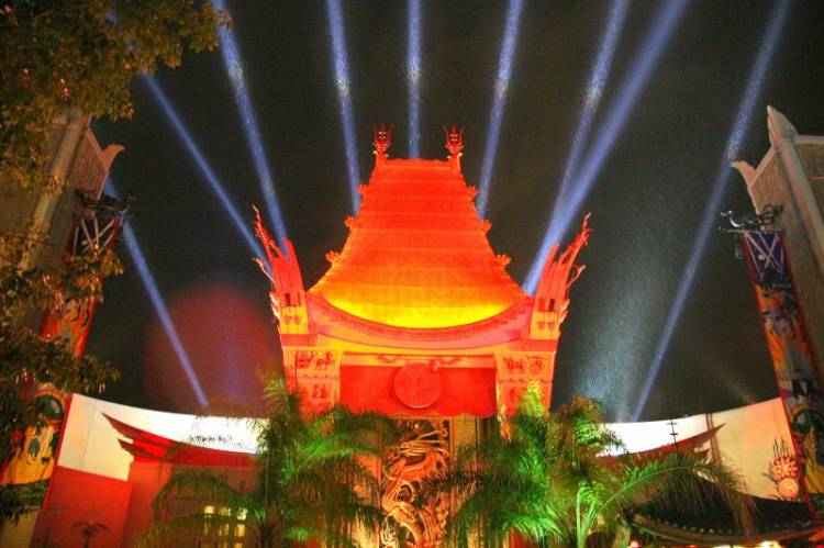 Chinese Theater in the Rain
