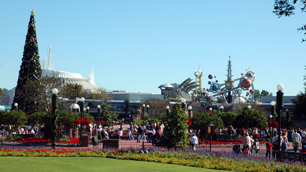 Christmas Decorations on Main Street Hub