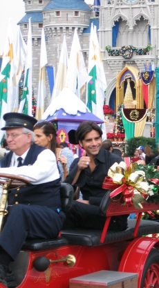 Christmas Parade-John Stamos-Dec.4/04