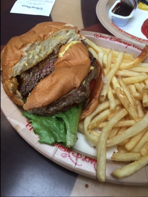 Contempo Smokehouse Burger 2