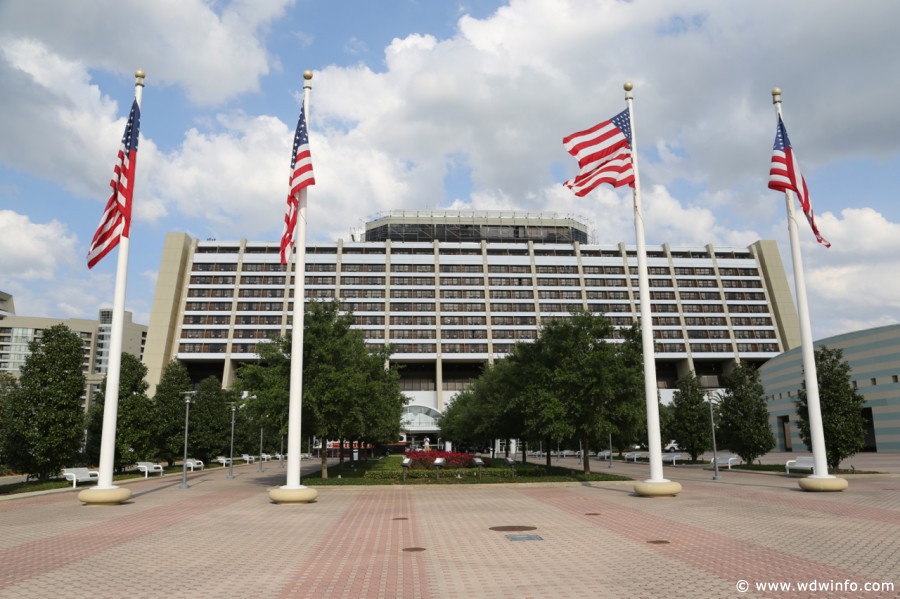 Contemporary-Resort-001