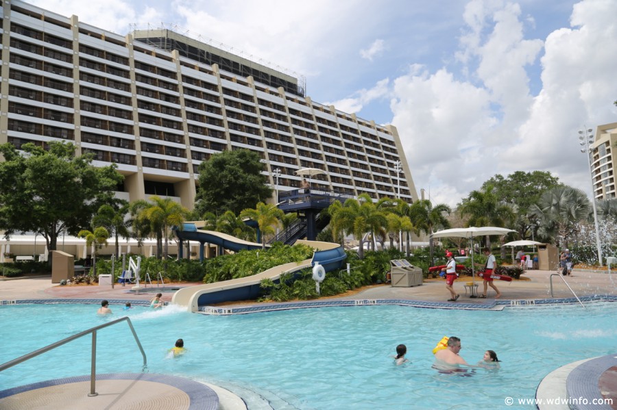 Contemporary-Resort-Pools-017