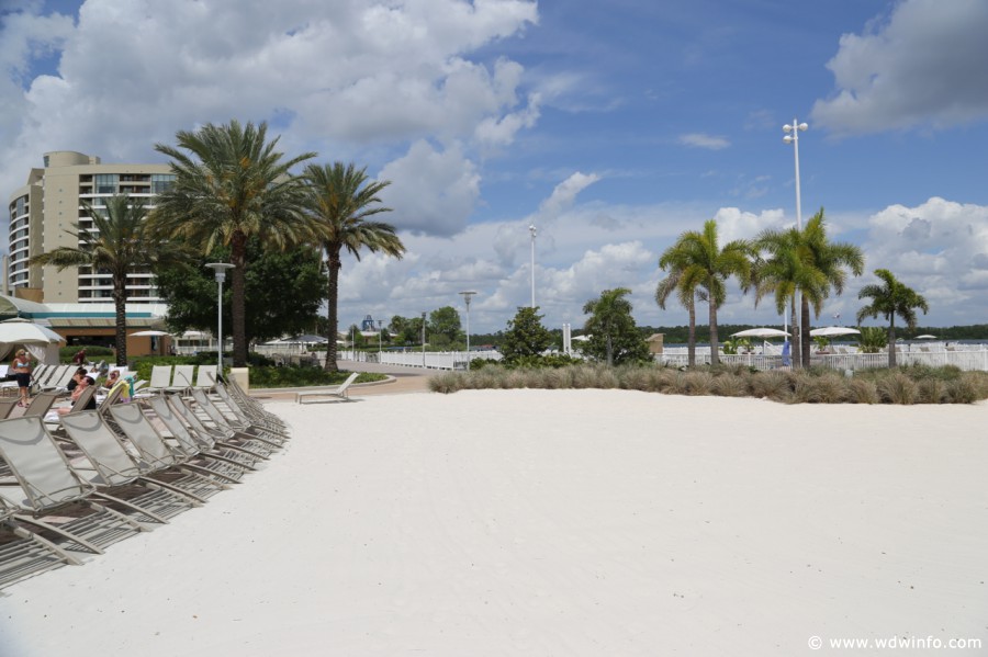 Contemporary-Resort-Pools-023