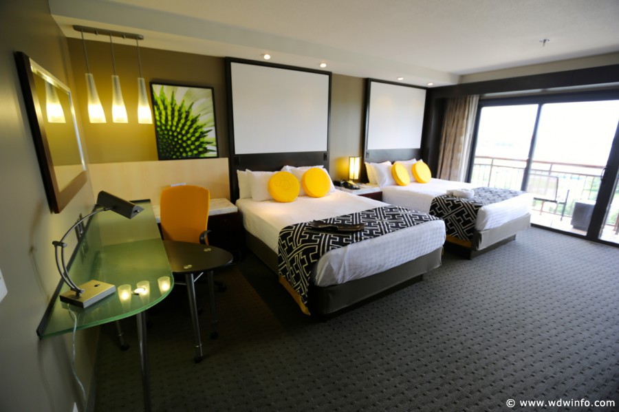 Contemporary-Resort-Room-007