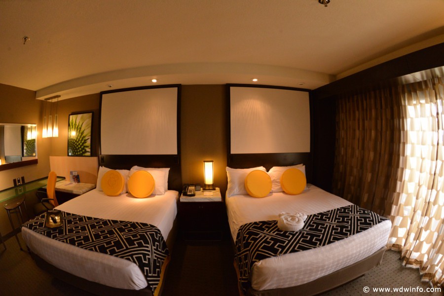 Contemporary-Resort-Room-016
