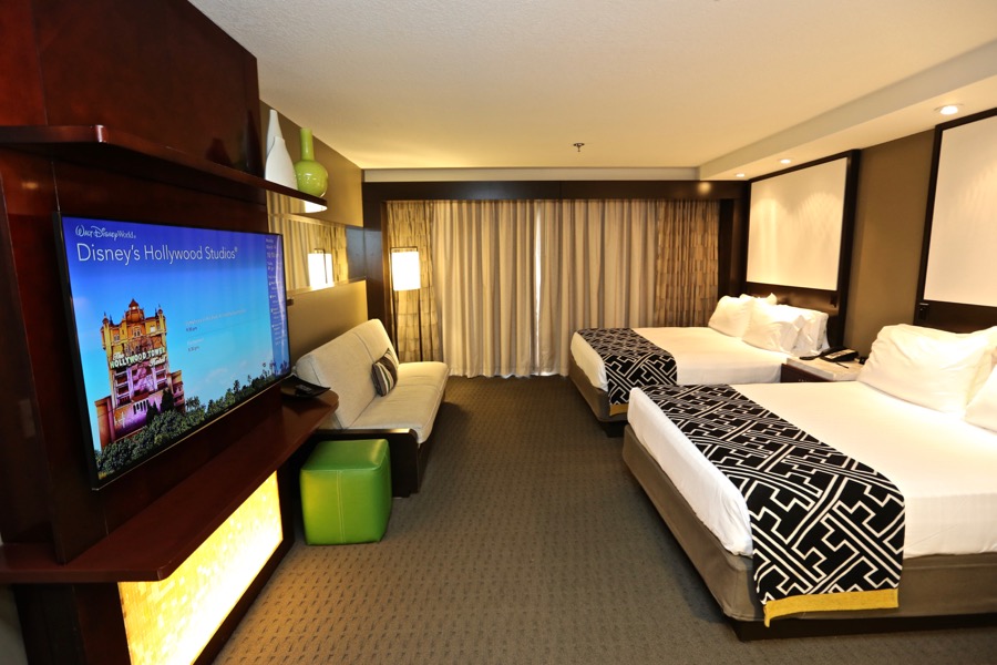 Contemporary-resort-tower-room-19