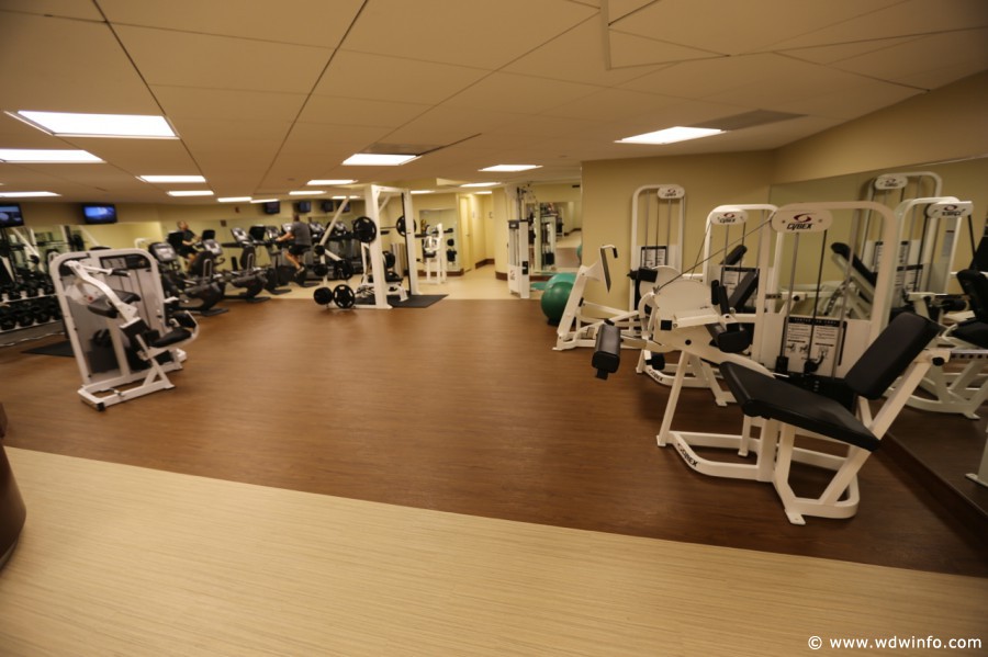 Contemporaty-Resort-Fitness-Center-002