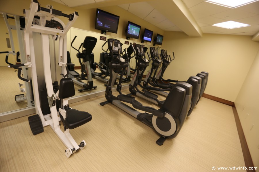 Contemporaty-Resort-Fitness-Center-006