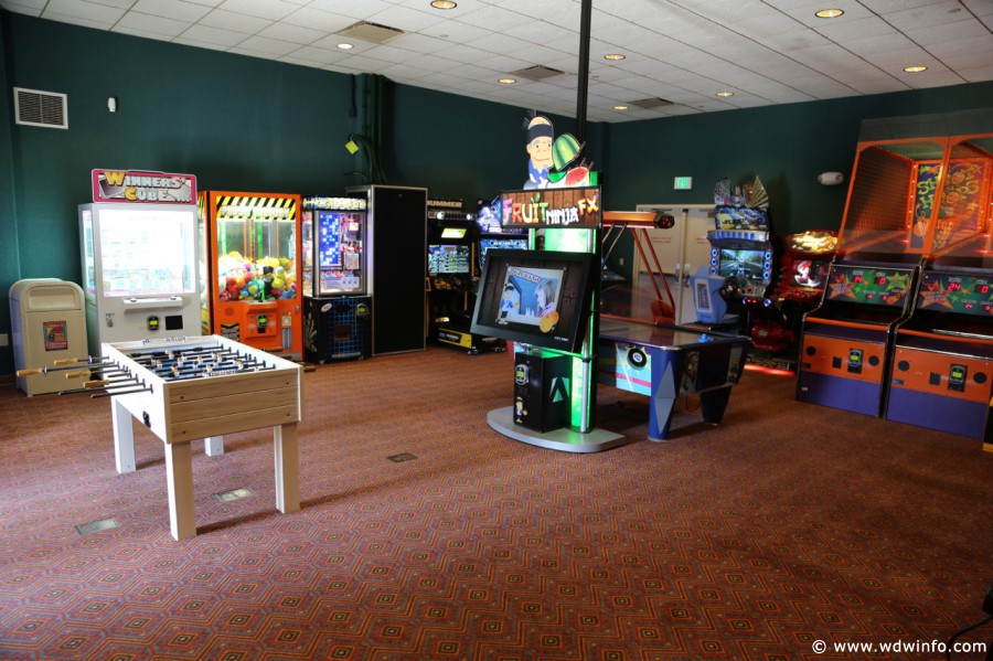 Coronado-Springs-Arcade-004