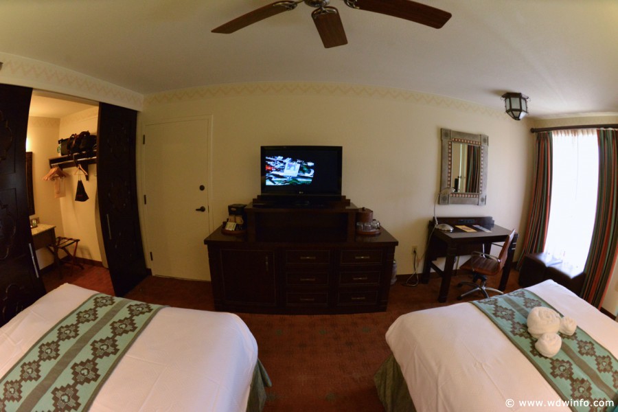 Coronado-Springs-Room-003