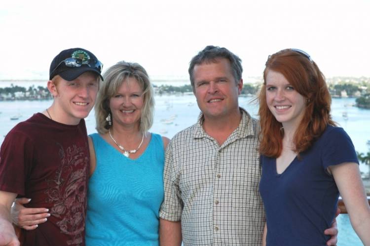 Cruise_2007_Family_Pic