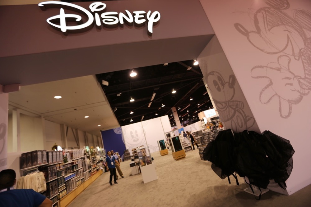 D23Expo-Merchandise-001