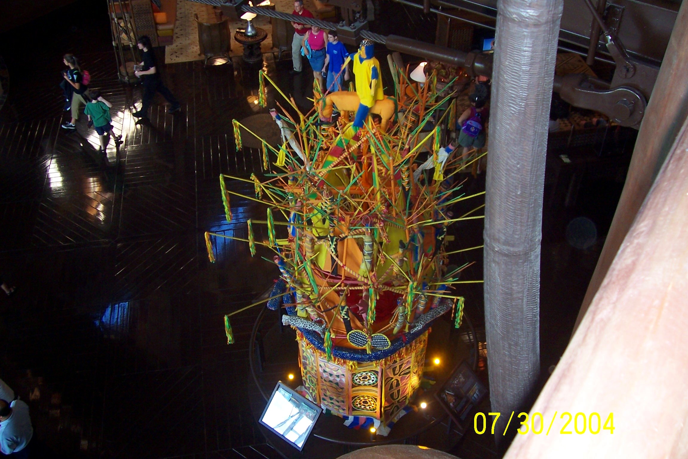 DAKL - headdress in lobby.