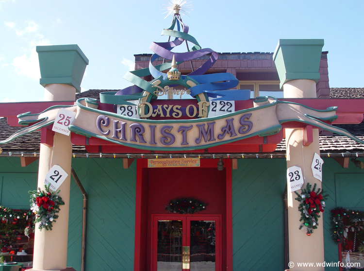 Days_of_Christmas_Store_002
