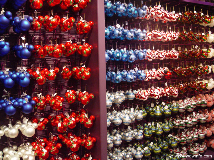 Days_of_Christmas_Store_023