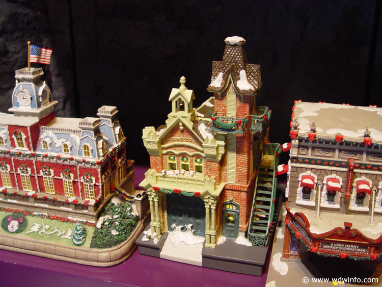 Days_of_Christmas_Store_034