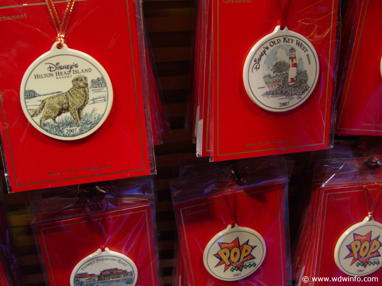 Days_of_Christmas_Store_048
