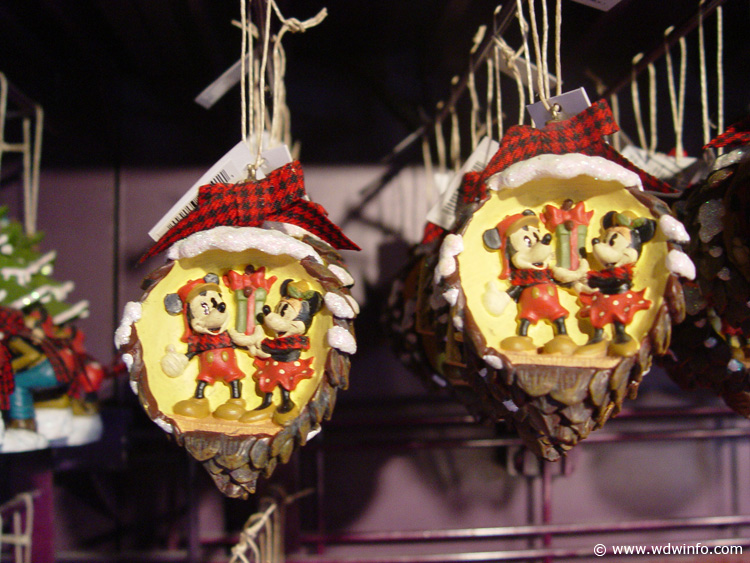 Days_of_Christmas_Store_050