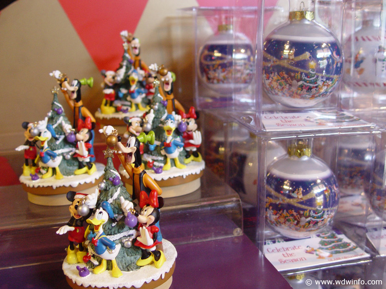 Days_of_Christmas_Store_060